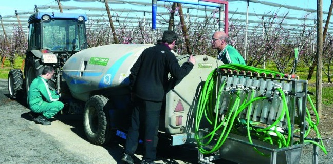 Un dron para mejorar los sistemas de control del clima y monitorizar cultivos en invernaderos